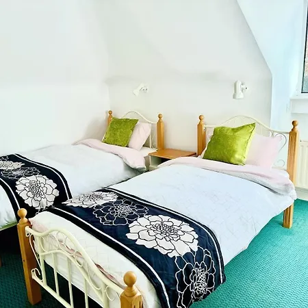 Railway Bed & Breakfast Camp